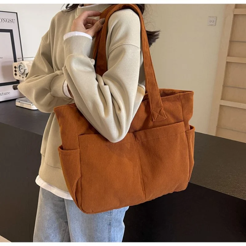 2025 New High-end Ladies Leather Crossbody Bag Luxury Brand Famous Designer Elegant Classic Paris
2025 New High-end Ladies Leather Crossbody Bag Luxury Brand Famous Designer Elegant Classic Paris