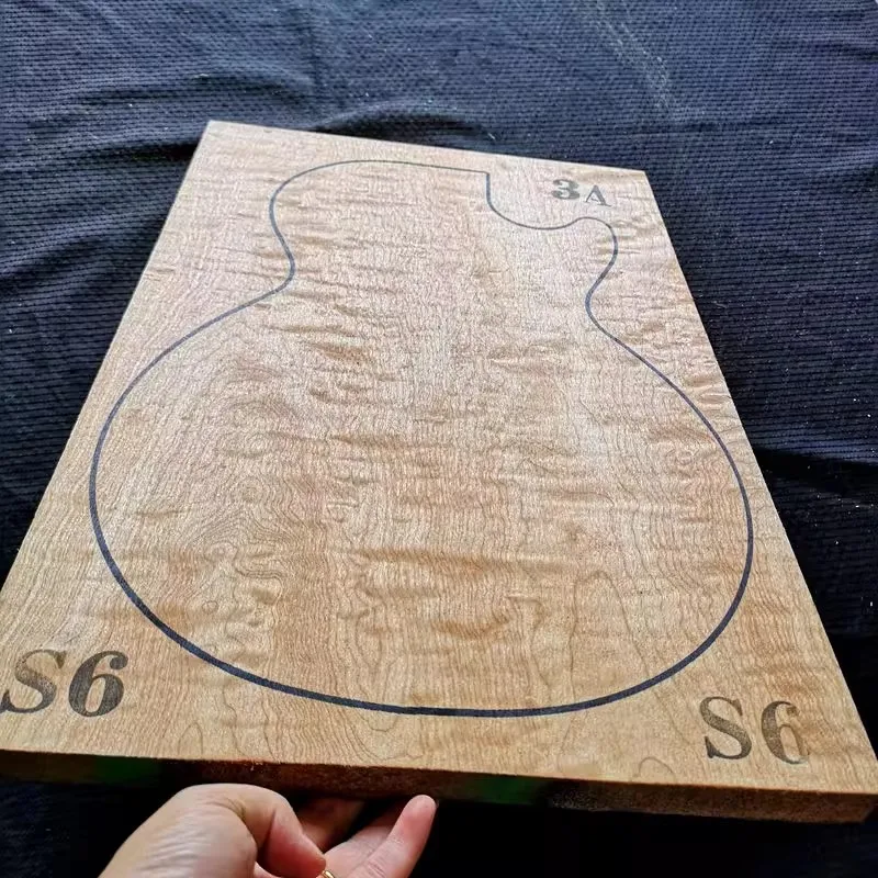 Quilted Maple Electric Guitar Body with Cloudy Wave Grain, Size: 500*380*25mm (Materials and Accessories for Electric Guitar
Quilted Maple Electric Guitar Body with Cloudy Wave Grain, Size: 500*380*25mm (Materials and Accessories for Electric Guitar