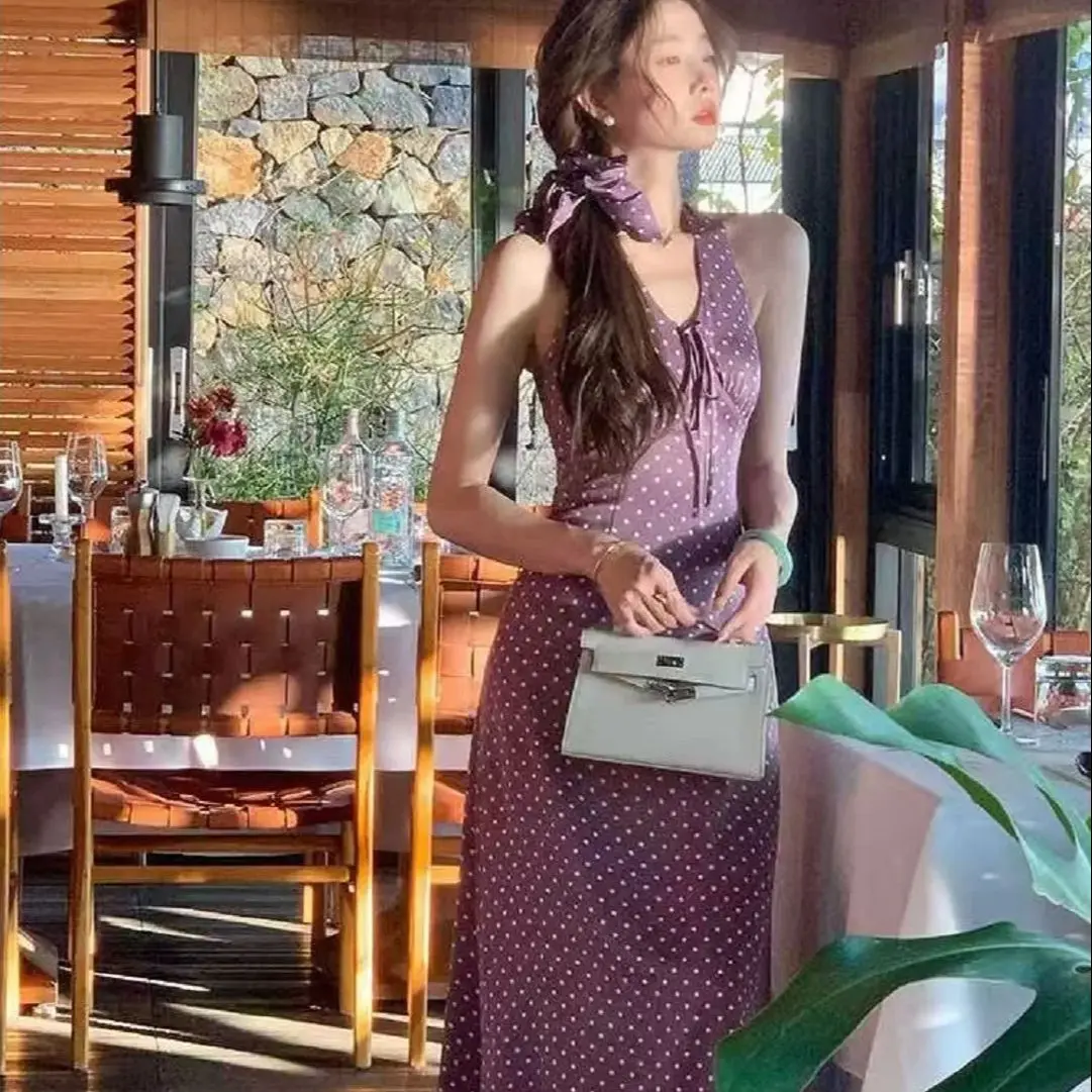 French Retro Fashionable Temperament Polka Dot Floral Dress Women Summer New Style Waist-Retracted Back-Released Long Skirt
French Retro Fashionable Temperament Polka Dot Floral Dress Women Summer New Style Waist-Retracted Back-Released Long Skirt
