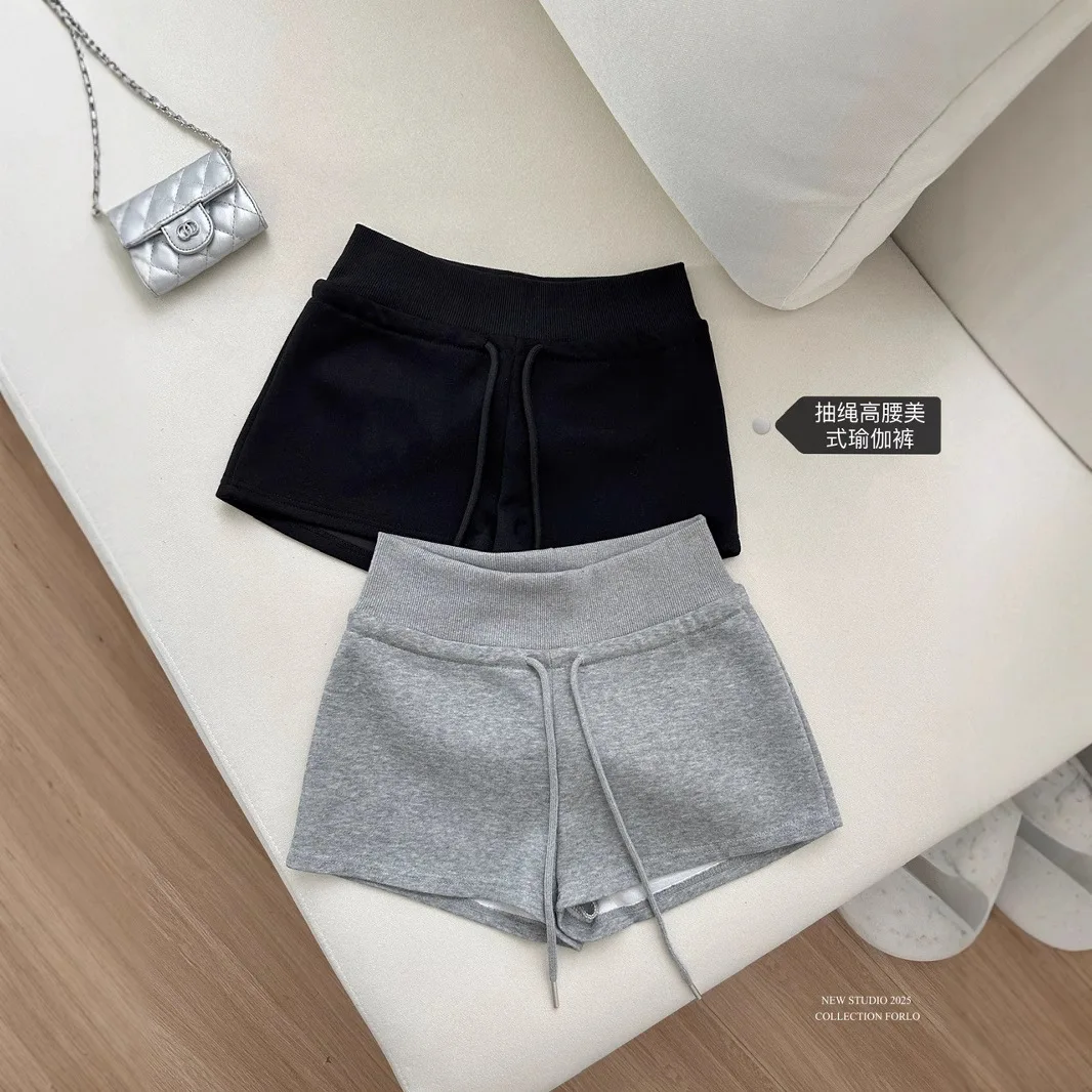 Grey American casual shorts for women 2025 summer new style slimming drawstring sports hot pants
Grey American casual shorts for women 2025 summer new style slimming drawstring sports hot pants