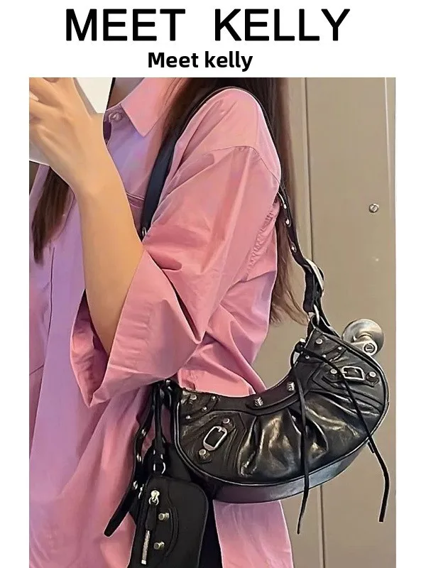 Новая женская сумка для мотоцикла с кисточками, сумка-полумесяц через плечо, повседневная, простая, с мягкой ручкой
Новая женская сумка для мотоцикла с кисточками, сумка-полумесяц через плечо, повседневная, простая, с мягкой ручкой