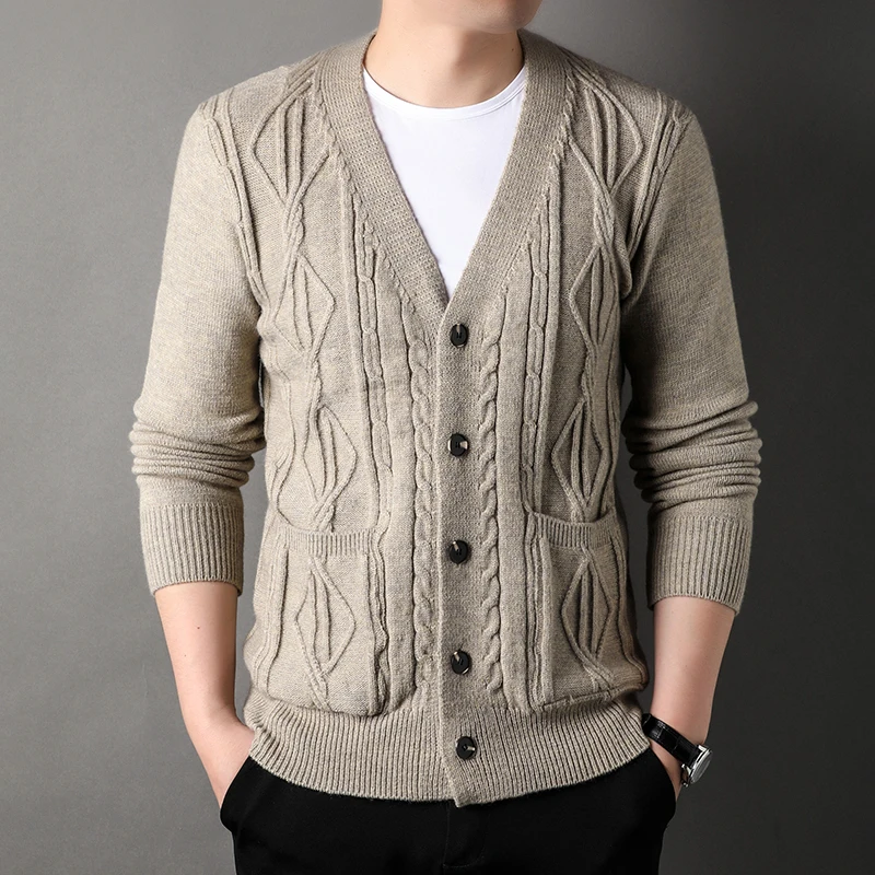 Thickened Cardigan Men's Diamond Plaid Thick Wool Warm Fashion Long Sleeved Casual Cardigan Knitted Sweater Men Male Tops
Thickened Cardigan Men's Diamond Plaid Thick Wool Warm Fashion Long Sleeved Casual Cardigan Knitted Sweater Men Male Tops