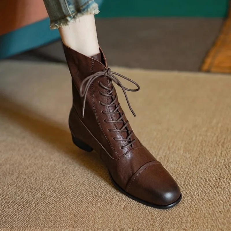 Women Ankle Boots Spring Autumn Botas Back Zip Short Boots Ladies Horsehide Punk Shoes On Low Heel Street Style Winter Shoes
Women Ankle Boots Spring Autumn Botas Back Zip Short Boots Ladies Horsehide Punk Shoes On Low Heel Street Style Winter Shoes