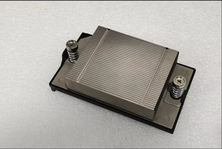 M112P 0M112P PowerEdge R620 Радиатор процессора Радиатор
M112P 0M112P PowerEdge R620 Радиатор процессора Радиатор