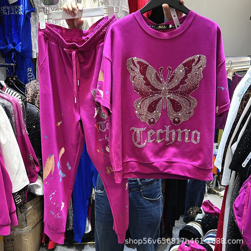 American Style Heavy Craft Rhinestone Butterfly Loose-fit Short Sleeves T-shirt Top + Elastic Waist Jogger Pants Two-pieces Set
American Style Heavy Craft Rhinestone Butterfly Loose-fit Short Sleeves T-shirt Top + Elastic Waist Jogger Pants Two-pieces Set