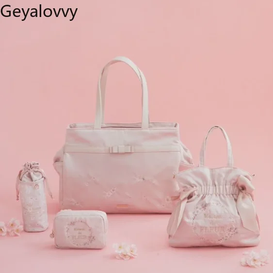 Japanese Style 2025 New Satin Embroidery Cute Bow Fixed Portable Shoulder Bag Fashion Casual Crossbody Bags for Women
Japanese Style 2025 New Satin Embroidery Cute Bow Fixed Portable Shoulder Bag Fashion Casual Crossbody Bags for Women