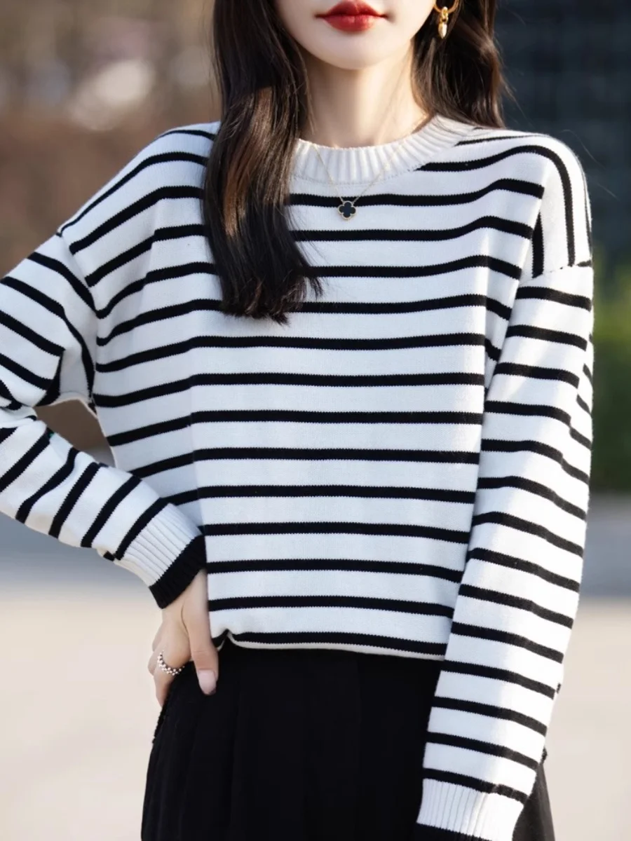 100% хлопковый трикотажный свитер в полоску для женщин, свободный повседневный утепленный базовый слой, теплый хлопковый свитер с круглым вырезом
100% хлопковый трикотажный свитер в полоску для женщин, свободный повседневный утепленный базовый слой, теплый хлопковый свитер с круглым вырезом