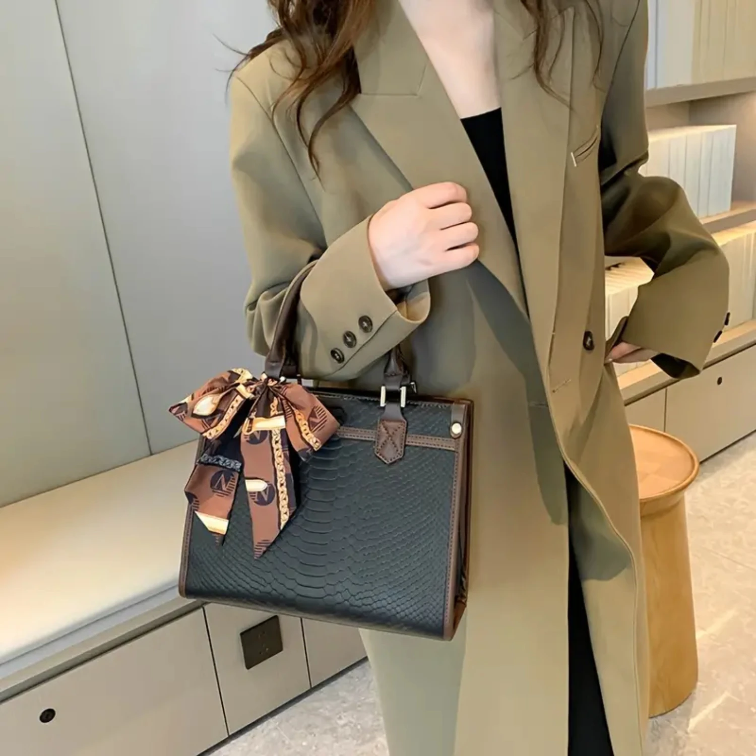 Fashion Crossbody Bag, Women's Trendy Handbag Casual Shoulder Bag With Removable Strap
Fashion Crossbody Bag, Women's Trendy Handbag Casual Shoulder Bag With Removable Strap