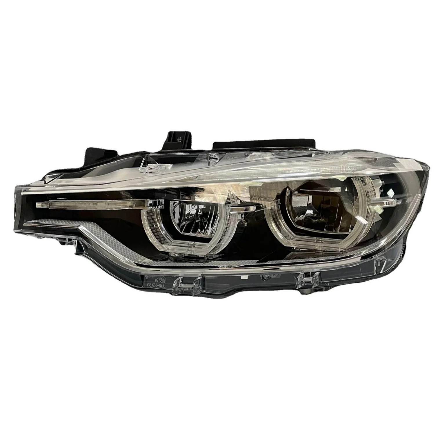 Подходит для BMW 3 серии F30 F35 318 320 325 328M 330 335, модифицированная светодиодная фара в сборе
Подходит для BMW 3 серии F30 F35 318 320 325 328M 330 335, модифицированная светодиодная фара в сборе