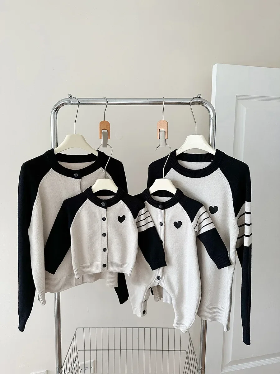 Family Matching Outfits Knitted Mother Kids Mom Daughter Father Son Sweater Cotton Family Christmas Jersey Mommy And Me Clothes
Family Matching Outfits Knitted Mother Kids Mom Daughter Father Son Sweater Cotton Family Christmas Jersey Mommy And Me Clothes
