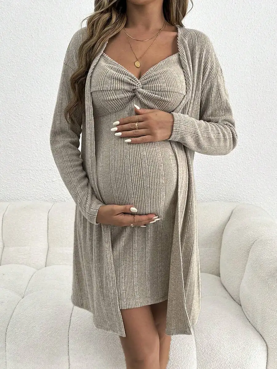 2pcs Maternity Casual Outfit: Ribbed Long Sleeve Cardigan And Twist Front Cami Dress
2pcs Maternity Casual Outfit: Ribbed Long Sleeve Cardigan And Twist Front Cami Dress
