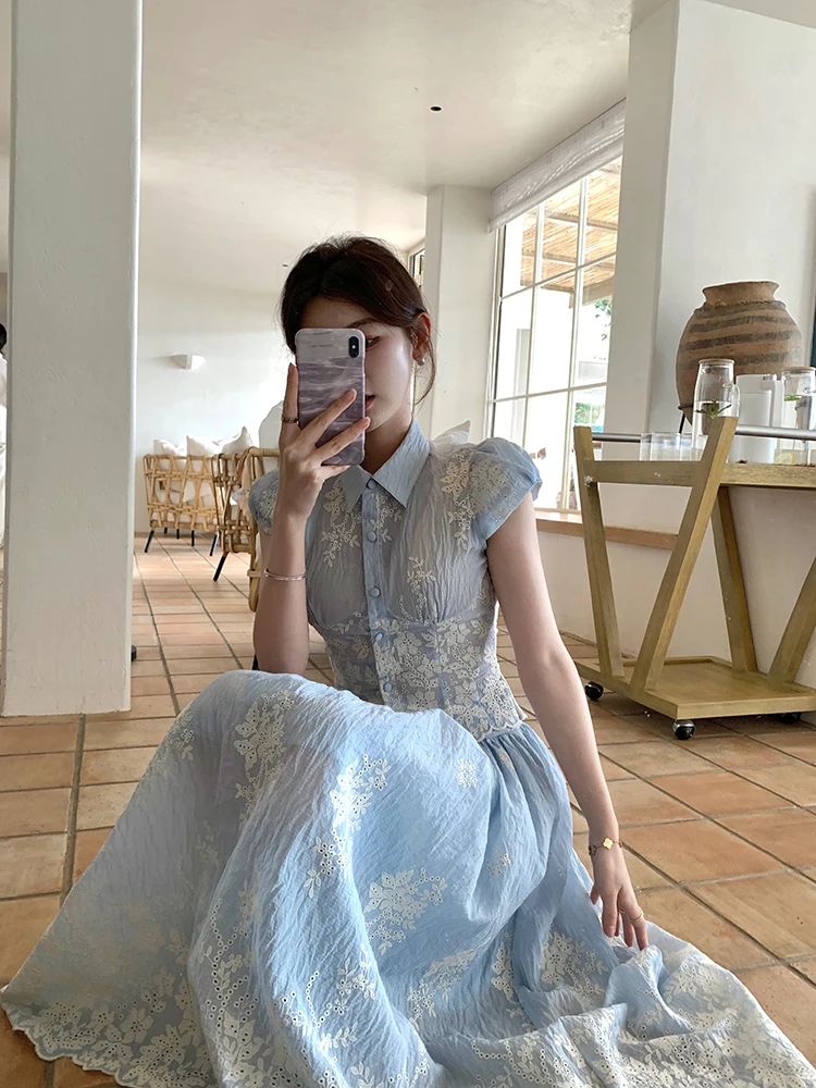 Комплект Syeee Fre Blue: топ с вышивкой и юбка-пышка с высокой талией – модный летний образ для студенток
Комплект Syeee Fre Blue: топ с вышивкой и юбка-пышка с высокой талией – модный летний образ для студенток