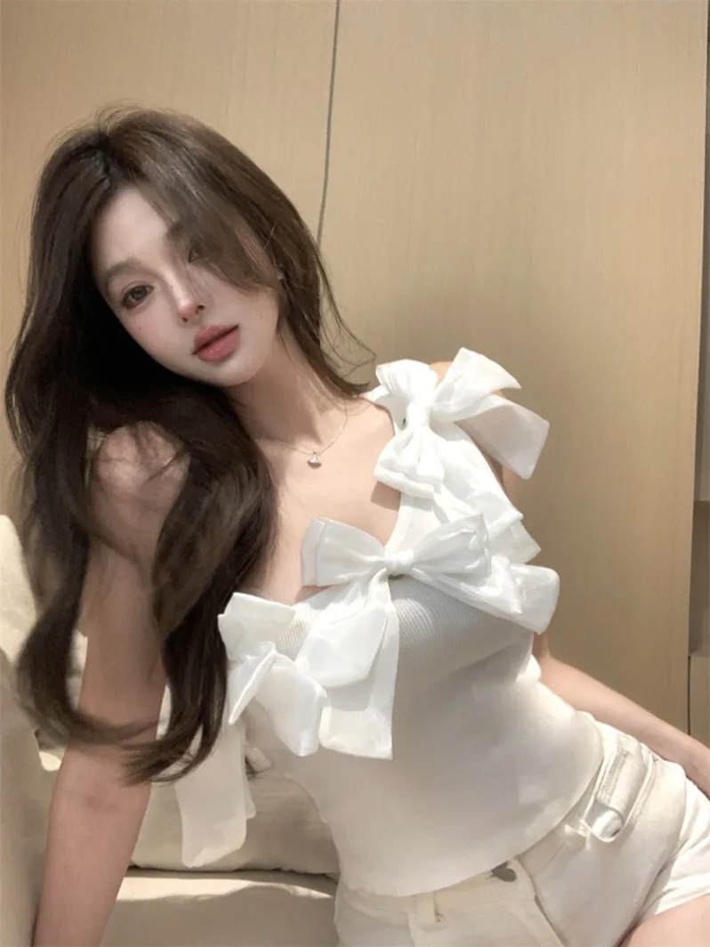 KUSAHIKI Bow Sexy Camisole Vest for Women's Summer Slim Fit Sleeveless Outerwear Spicy Girl Style Short Top
KUSAHIKI Bow Sexy Camisole Vest for Women's Summer Slim Fit Sleeveless Outerwear Spicy Girl Style Short Top