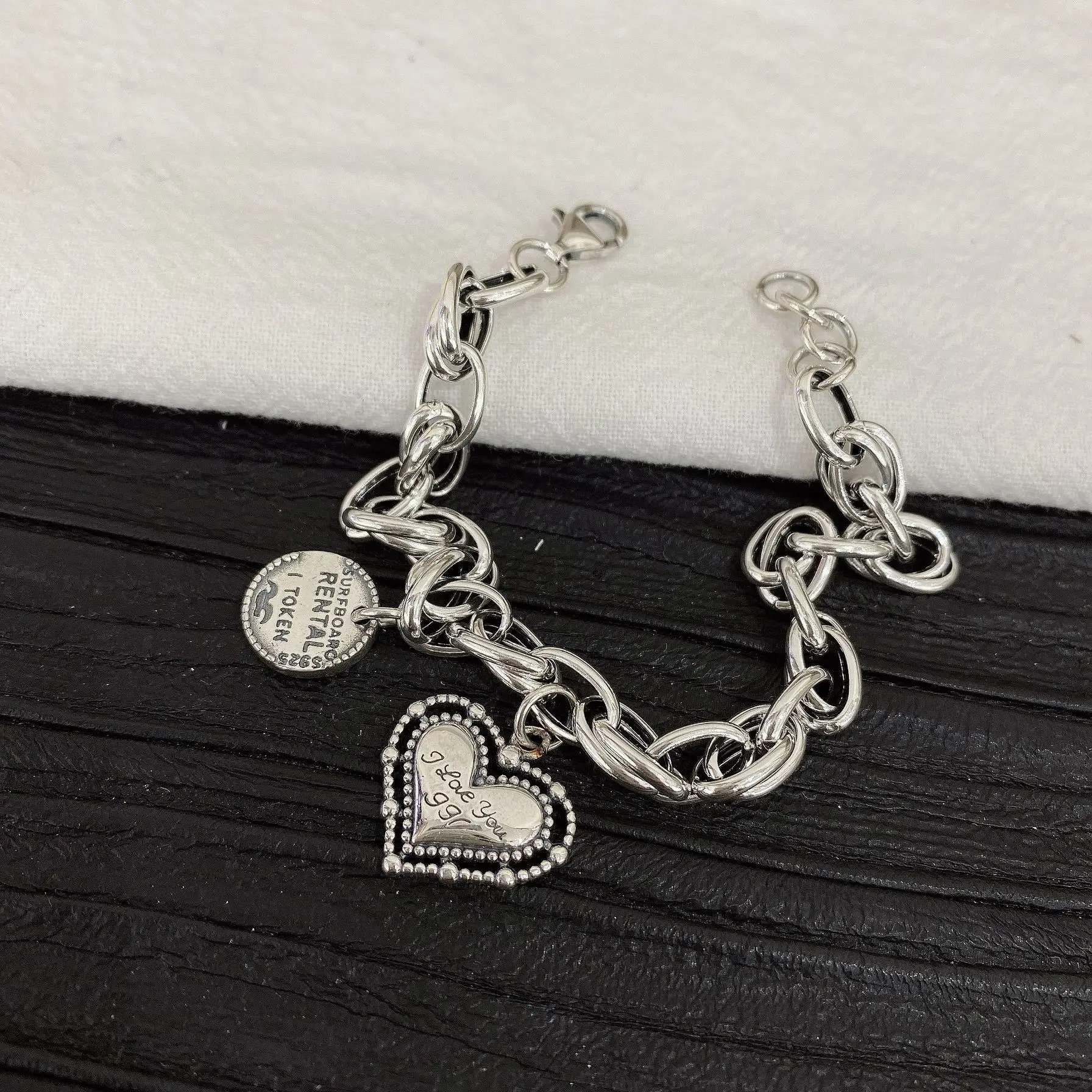 925 Sterling Silver Letter Heart Pendant Bracelets for Women Girls Vintage Handmade Hasp Bracelet Party Daily Accessories Gift
925 Sterling Silver Letter Heart Pendant Bracelets for Women Girls Vintage Handmade Hasp Bracelet Party Daily Accessories Gift
