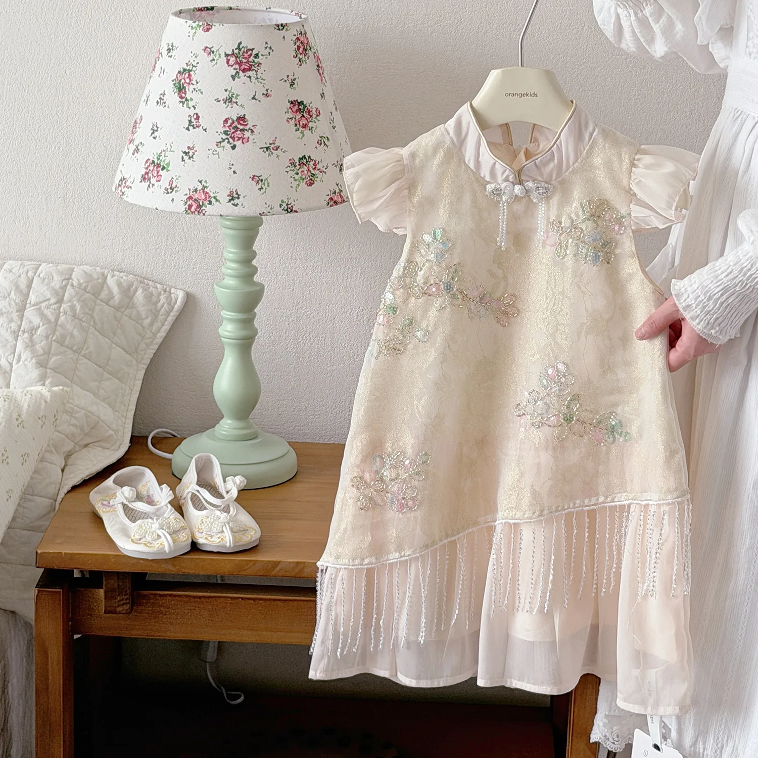 2026 Summer New Girl's Cotton Embroidered Nail Bead Mesh Princess Dress Birthday Dress
2026 Summer New Girl's Cotton Embroidered Nail Bead Mesh Princess Dress Birthday Dress