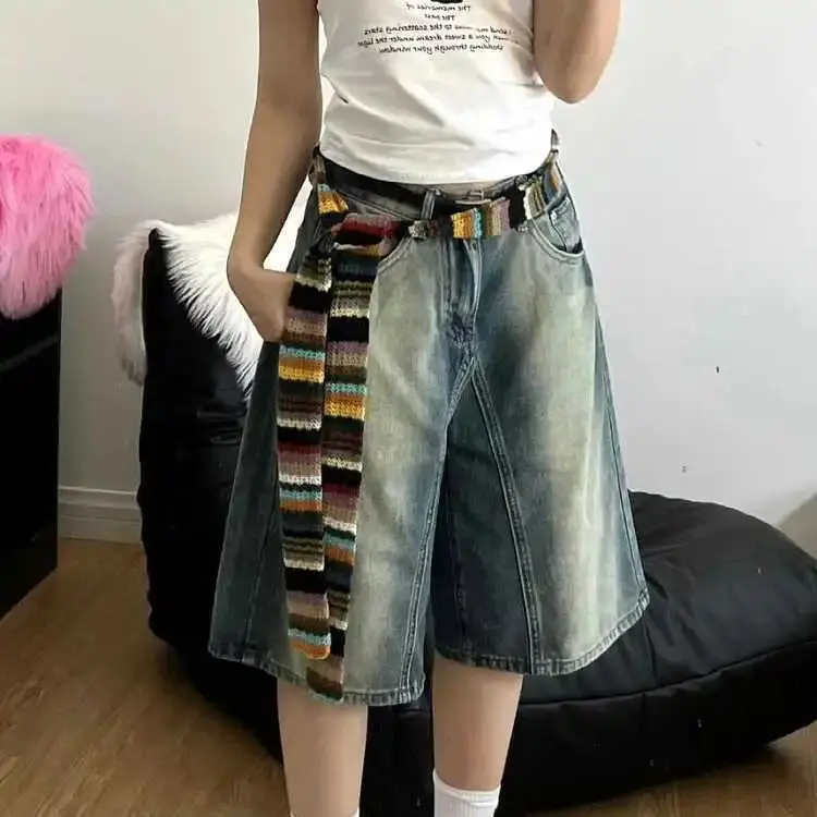 Retro Straight Jeans Women Summer New Niche Design Sense Five-Point Pants High Waist Loose Slim A-Line Shorts
Retro Straight Jeans Women Summer New Niche Design Sense Five-Point Pants High Waist Loose Slim A-Line Shorts