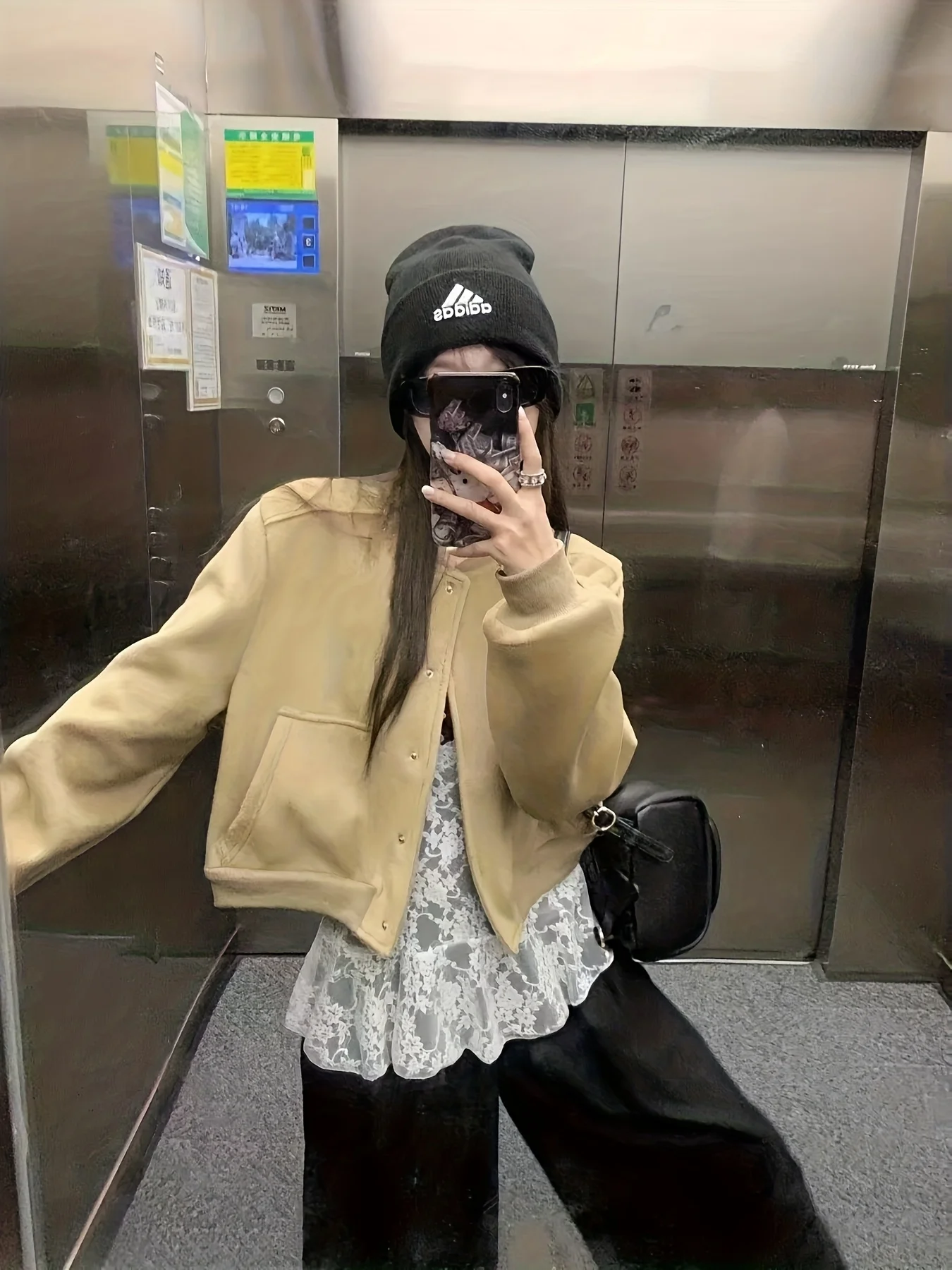 Women's Beige Cropped Jacket Button Down Crew Neck Casual Short Coat
Women's Beige Cropped Jacket Button Down Crew Neck Casual Short Coat