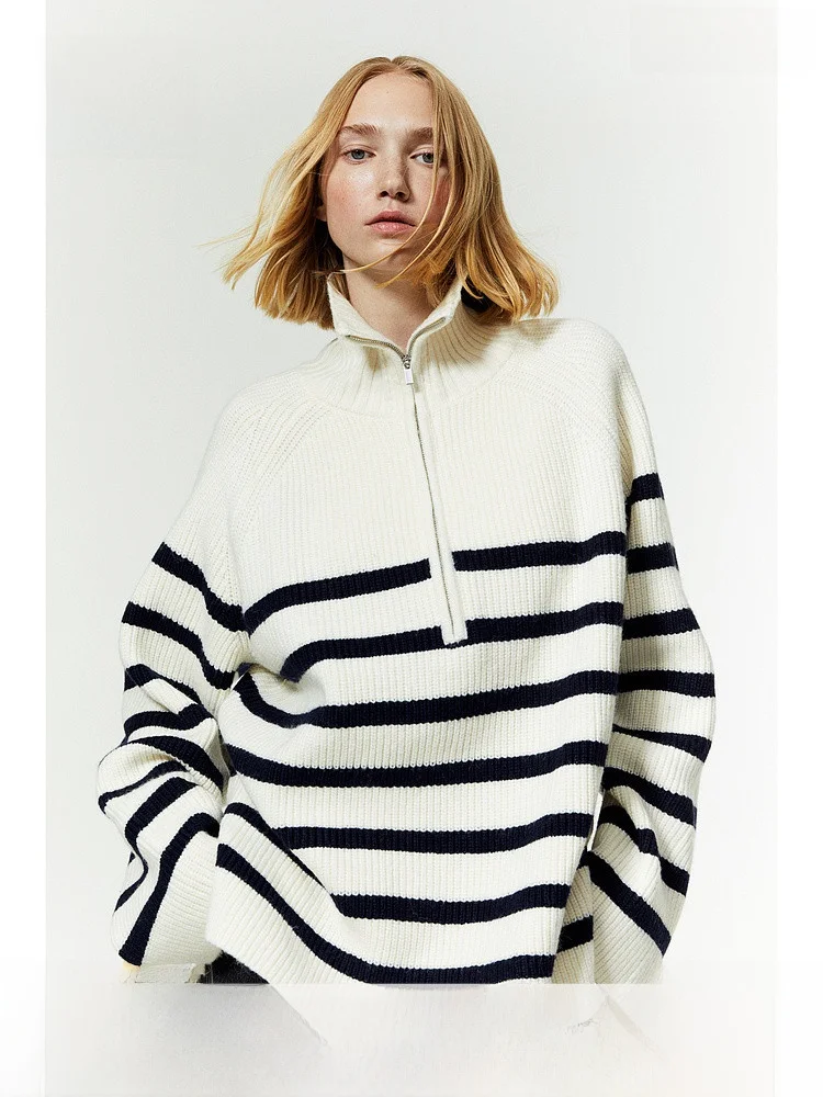 Soft Knitted Women's Top with Zipper Ribbing H&M Autumn Collection Long Sve Regular Length Polyester Acrylic Nylon Wool Blend
Soft Knitted Women's Top with Zipper Ribbing H&M Autumn Collection Long Sve Regular Length Polyester Acrylic Nylon Wool Blend
