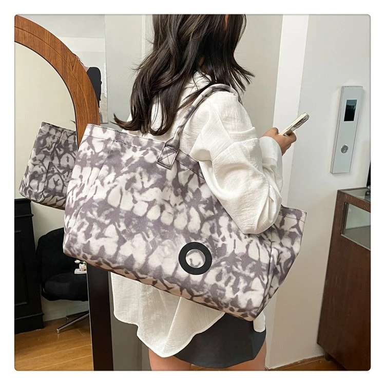 Large Yoga Tote Bag with Fashion Print - Spacious Canvas Shoulder Bag for Women, Water-resistant Gym & Casual Purse
Large Yoga Tote Bag with Fashion Print - Spacious Canvas Shoulder Bag for Women, Water-resistant Gym & Casual Purse