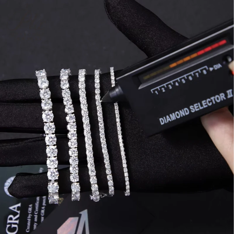 Full Moissanite Diamond Tennis Necklace Bracelet Hiphop Chain 925 Sterling Silver VVS1 Clarity Round Cut Charms Factory Outlet
Full Moissanite Diamond Tennis Necklace Bracelet Hiphop Chain 925 Sterling Silver VVS1 Clarity Round Cut Charms Factory Outlet