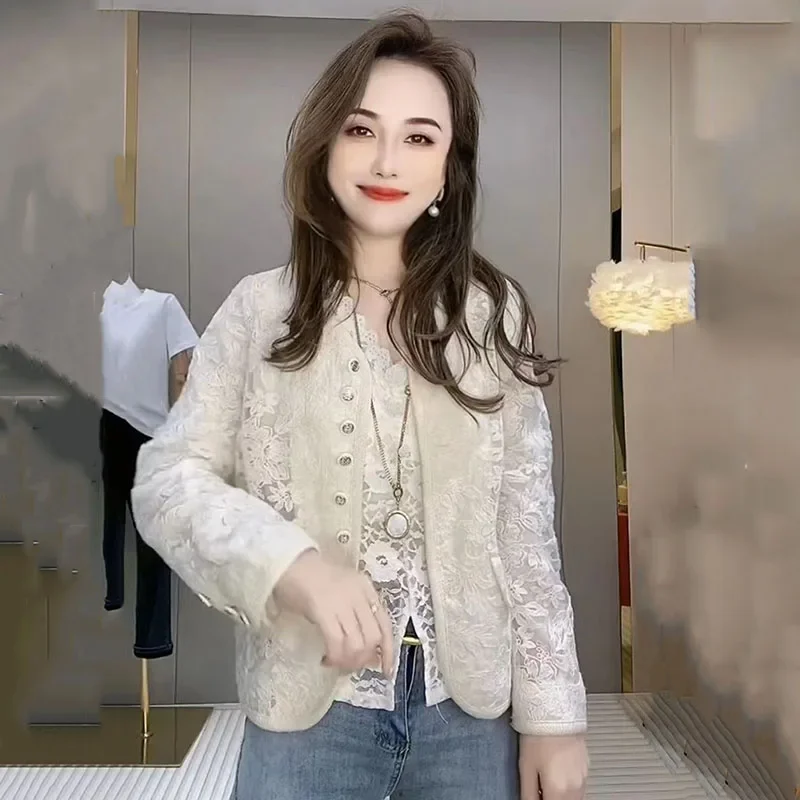 Korean Fashioin Long Sleeved Jacket Women 2025 New Spring Stand Up Collar Wind Hollowed Out Lace Coat Female Sun Protection Tops
Korean Fashioin Long Sleeved Jacket Women 2025 New Spring Stand Up Collar Wind Hollowed Out Lace Coat Female Sun Protection Tops