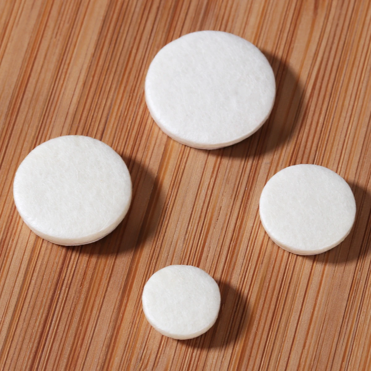 17pcs Clarinet Pads White Felt Sheepskin Woodwind Instrument Replacement 17.3Mm 15.1Mm 12Mm 10Mm Non-Adhesive Tight Seal For
17pcs Clarinet Pads White Felt Sheepskin Woodwind Instrument Replacement 17.3Mm 15.1Mm 12Mm 10Mm Non-Adhesive Tight Seal For