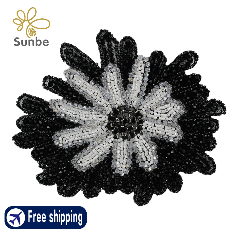 Black and white elegant flowers Bead tablet Decor Badges Applique Sew on Patches for Jeans Skirt Hat Decorated Sewing DIY
Black and white elegant flowers Bead tablet Decor Badges Applique Sew on Patches for Jeans Skirt Hat Decorated Sewing DIY