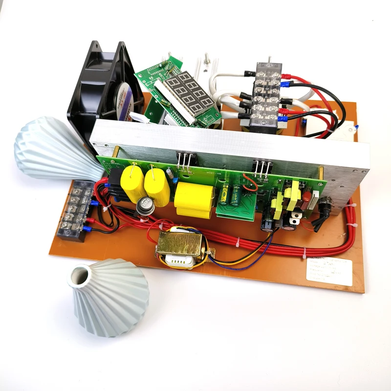 28KHZ 3000W High Power Ultrasound Transducer Equivalent Circuit For Korean Hotel Kitchen Dishwasher
28KHZ 3000W High Power Ultrasound Transducer Equivalent Circuit For Korean Hotel Kitchen Dishwasher