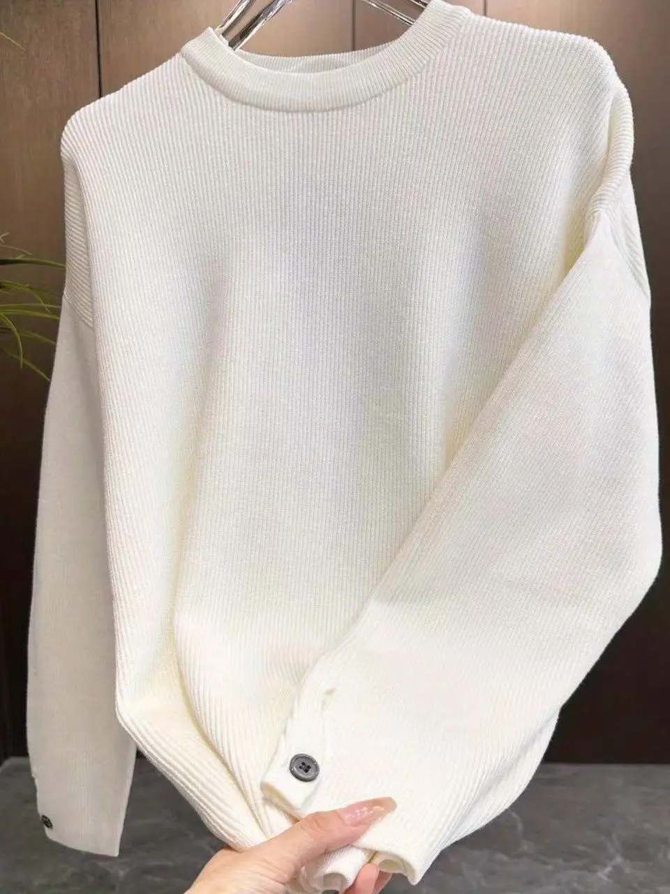 Мужской свитер свободного кроя в корейском стиле, вязаный, на пуговицах, с ручной вышивкой, для весны и осени, теплый, повседневный, с круглым вырезом, длинный...
Мужской свитер свободного кроя в корейском стиле, вязаный, на пуговицах, с ручной вышивкой, для весны и осени, теплый, повседневный, с круглым вырезом, длинный...