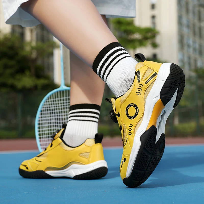 Professional Children's Badminton Training Shoes, Anti Slip Medium and Large Children's Volleyball Sports Shoes, Tennis Shoes
Professional Children's Badminton Training Shoes, Anti Slip Medium and Large Children's Volleyball Sports Shoes, Tennis Shoes