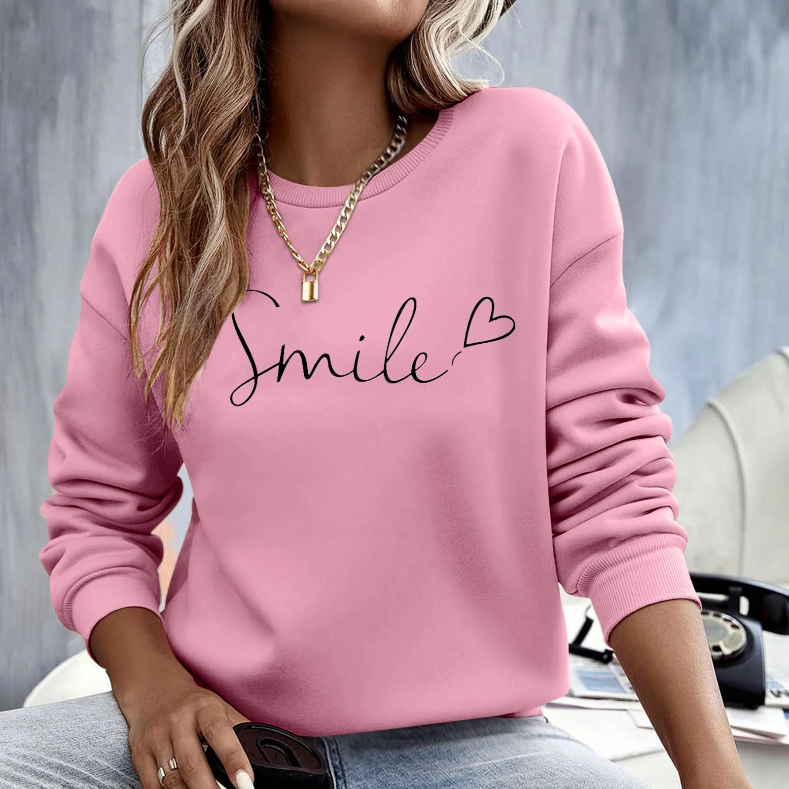 Smile Love Printed Ladies Aesthetic Simple Hoodie Round Neck Long Sleeve Comfortable Pullover Temperament Casual All Match Tops
Smile Love Printed Ladies Aesthetic Simple Hoodie Round Neck Long Sleeve Comfortable Pullover Temperament Casual All Match Tops
