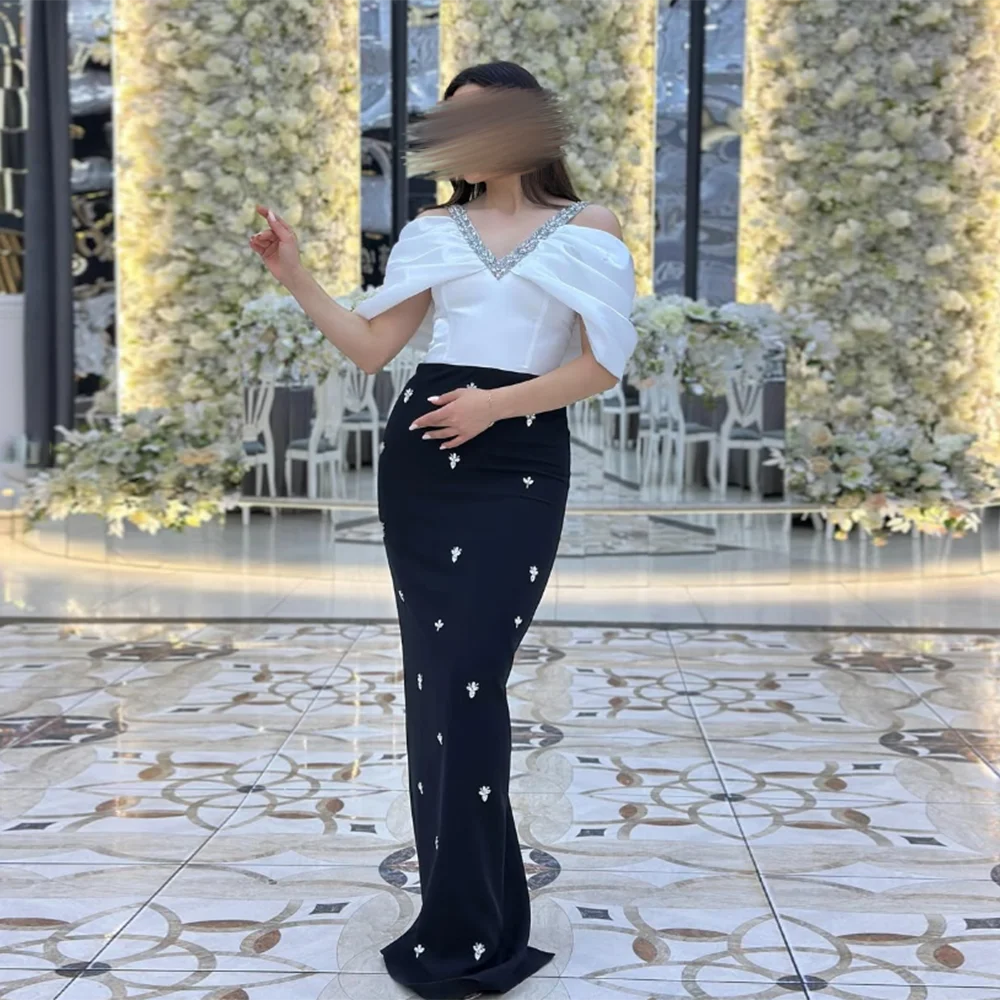 Customized V-Neck Evening Dresses Off The Sleeve Straight Pleat Beading rhinestone Long Prom Gown Modern Floor-Length Party Dres
Customized V-Neck Evening Dresses Off The Sleeve Straight Pleat Beading rhinestone Long Prom Gown Modern Floor-Length Party Dres