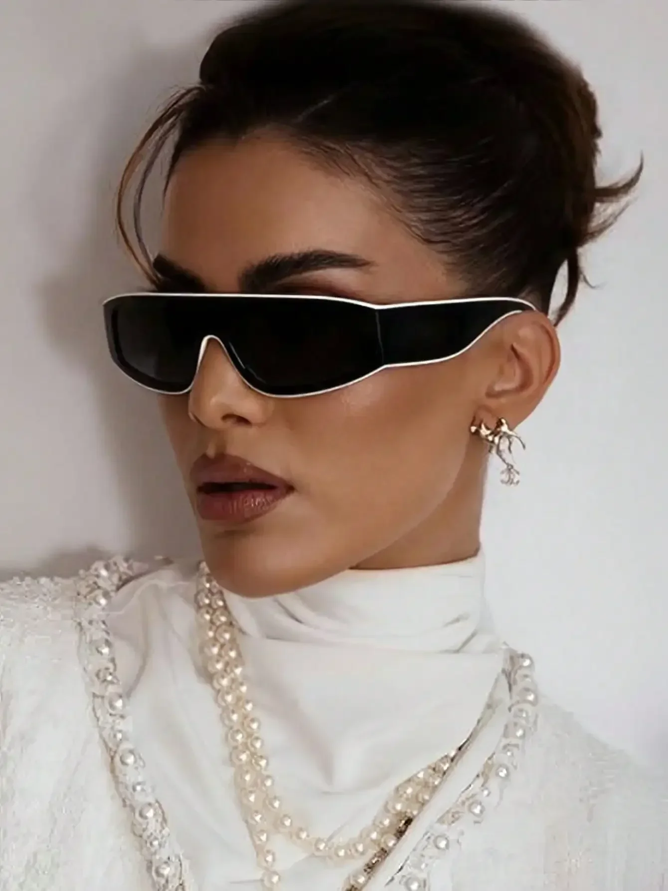1pc Retro Cat Eye Fashion Glasses, Versatile Women's Stylish Glasses Suitable For Daily Wear, Street Photography, Vacation, Summ
1pc Retro Cat Eye Fashion Glasses, Versatile Women's Stylish Glasses Suitable For Daily Wear, Street Photography, Vacation, Summ
