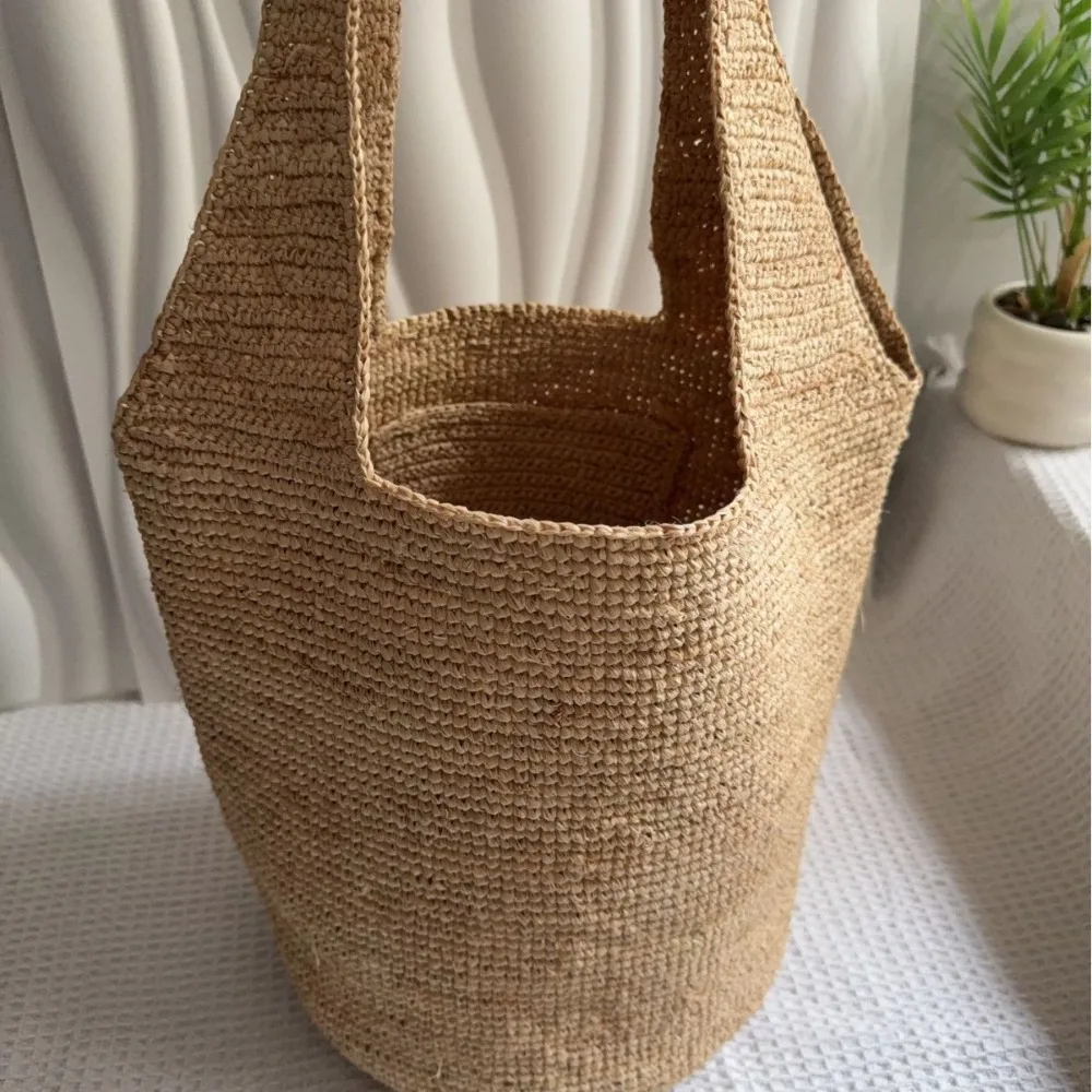 2026 Summer Straw Shoulder Bag Simple Ladies Handwoven Niche Design Texture Unique Fashion Simple Casual Daily Vacation Beach
2026 Summer Straw Shoulder Bag Simple Ladies Handwoven Niche Design Texture Unique Fashion Simple Casual Daily Vacation Beach