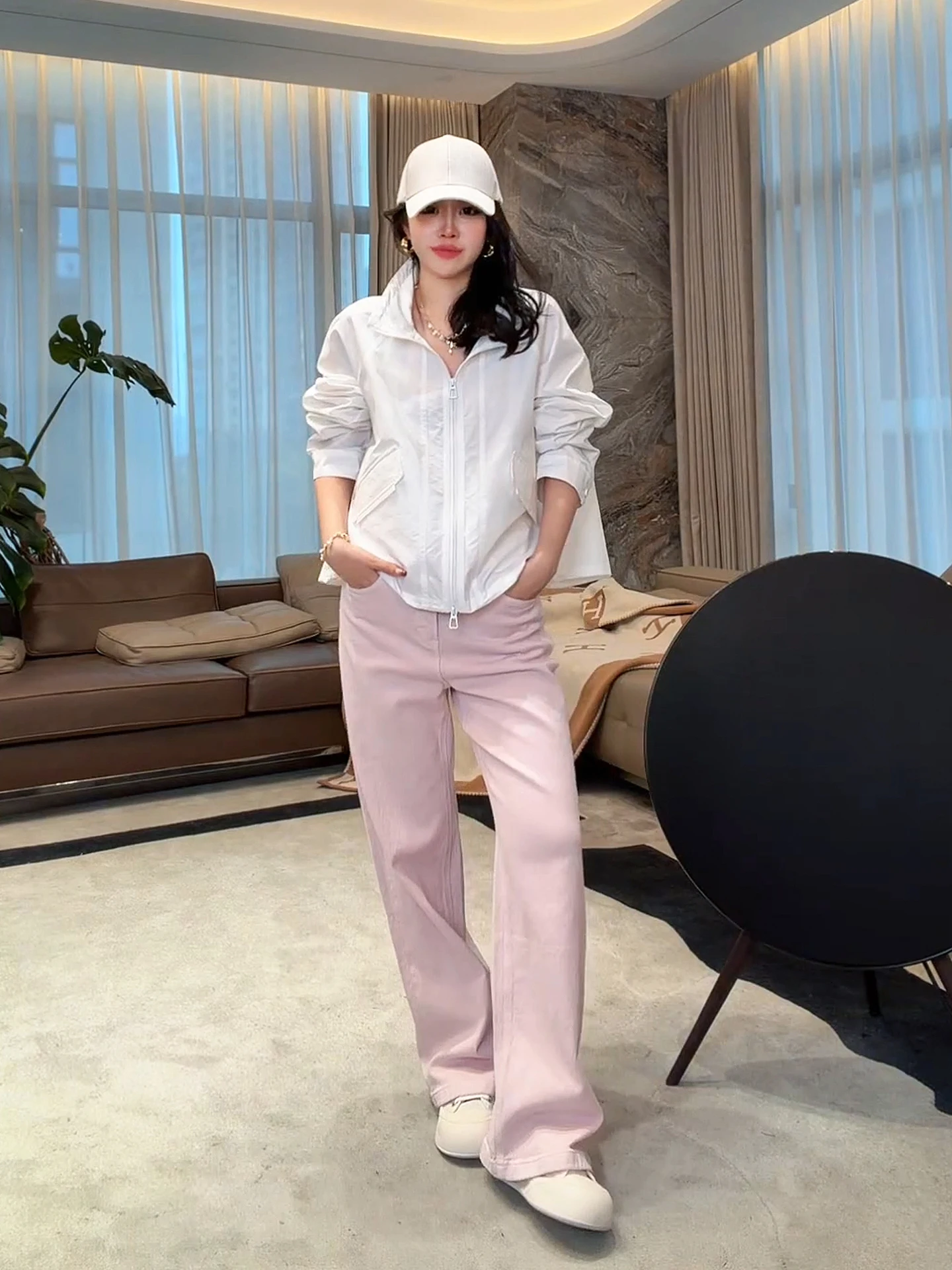 Lao Yang's ME Roewner Ladies Fashionable Short Outerwear Breathable Sun Protection Spring 2026 Slimming Versatile Cotton Blend
Lao Yang's ME Roewner Ladies Fashionable Short Outerwear Breathable Sun Protection Spring 2026 Slimming Versatile Cotton Blend
