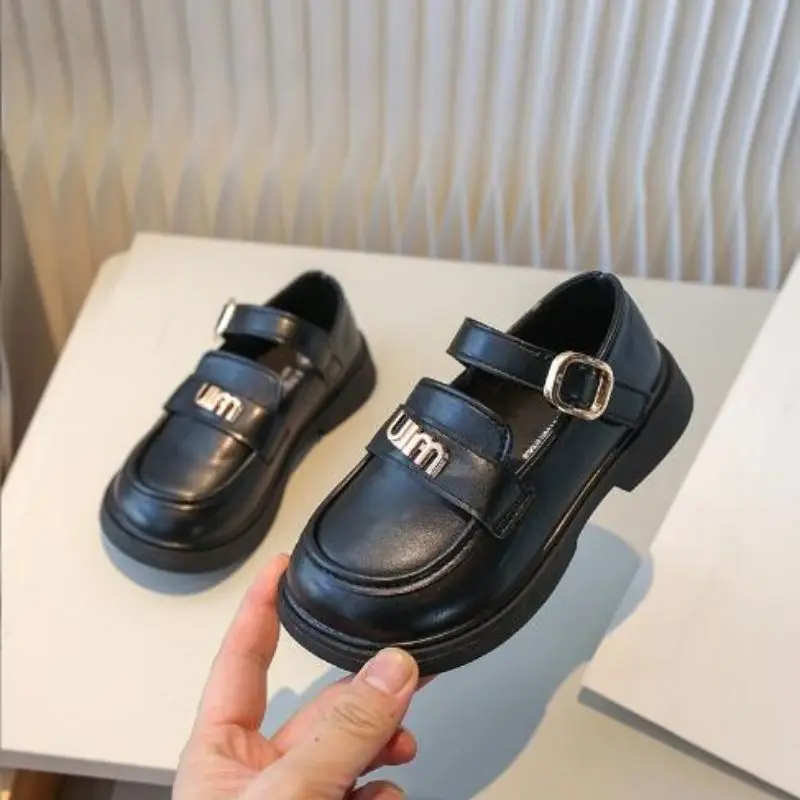 2024 Autumn New Little Girl Soft Sole Comfortable Genuine Leather Princess Shoes Fashion Girl Black Beige Single Leather Shoes 2
2024 Autumn New Little Girl Soft Sole Comfortable Genuine Leather Princess Shoes Fashion Girl Black Beige Single Leather Shoes 2