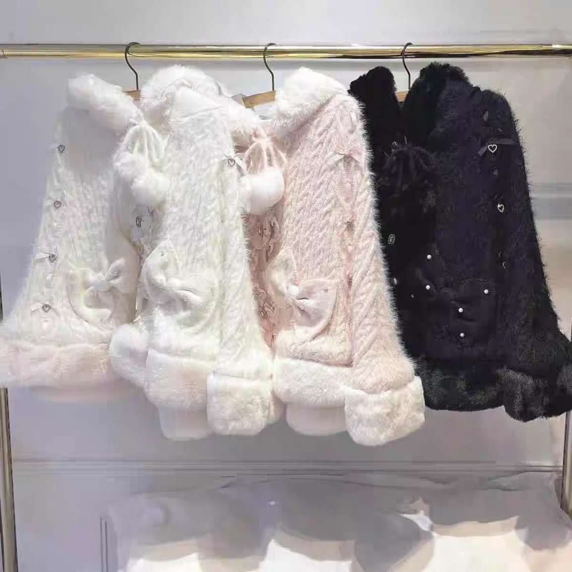 Japanese Sweet Fluffy Lovely Hoody Knit Cloak Bow Panelled All-match Short French Style Coat Slim Preppy Casual Gentle Jackets
Japanese Sweet Fluffy Lovely Hoody Knit Cloak Bow Panelled All-match Short French Style Coat Slim Preppy Casual Gentle Jackets