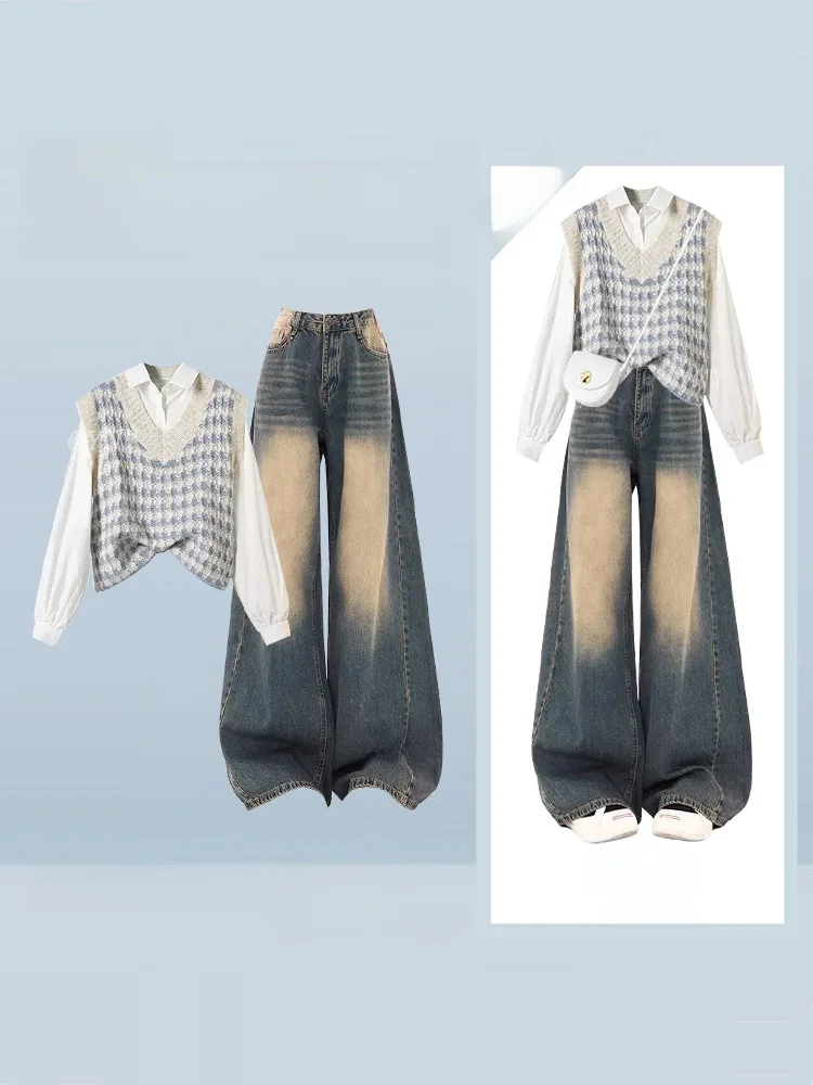 Модный осенний комплект из трех предметов: новый женский вязаный жилет в полоску с цветовыми блоками, однотонная рубашка и джинсовые брюки.
Модный осенний комплект из трех предметов: новый женский вязаный жилет в полоску с цветовыми блоками, однотонная рубашка и джинсовые брюки.