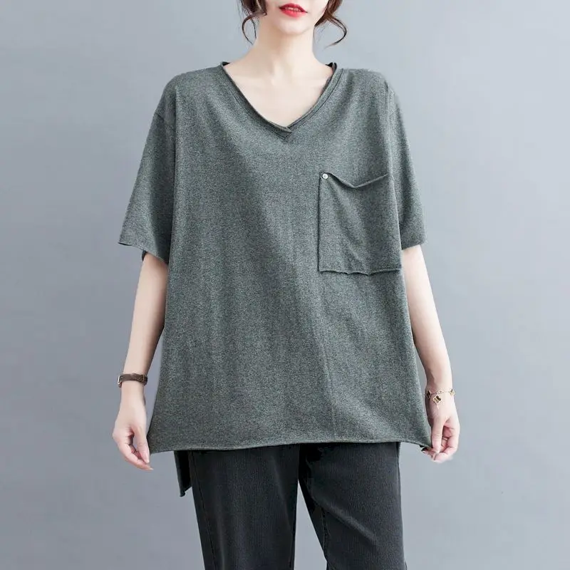 Cotton T-shirts for Women Summer Trend Thin V-neck Short Sleeved T Shirt Loose Solid Color Tops Fashion Pocket Design Split Tees
Cotton T-shirts for Women Summer Trend Thin V-neck Short Sleeved T Shirt Loose Solid Color Tops Fashion Pocket Design Split Tees