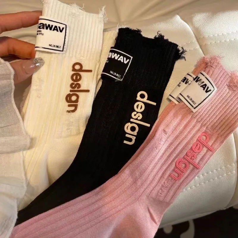 3 Pairs Of Four-season Models, Medium-barreled Japanese Warm Holes, Beggar's Socks, Women's Cloth Label Letters, High-end Three-
3 Pairs Of Four-season Models, Medium-barreled Japanese Warm Holes, Beggar's Socks, Women's Cloth Label Letters, High-end Three-