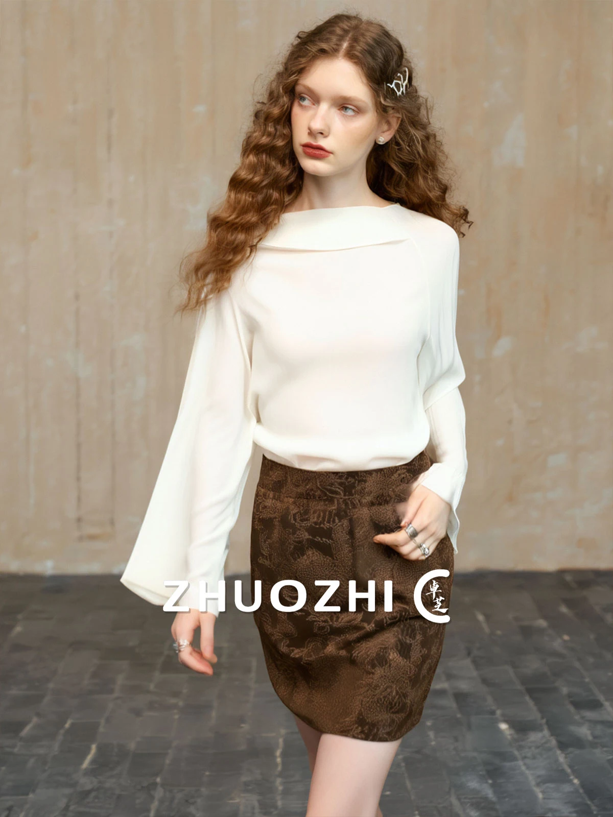 Ele Oversized Long Sve irt Women's Spring New Sle Bow Tie irt Dra Sensation Faionable Casual irt
Ele Oversized Long Sve irt Women's Spring New Sle Bow Tie irt Dra Sensation Faionable Casual irt