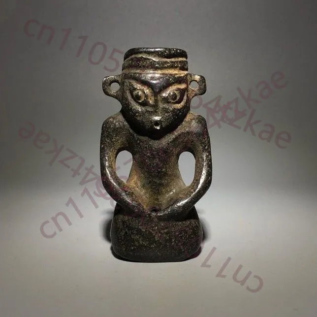 Китайская тибетская старинная статуэтка-украшение из метеоритного железа в стиле культуры Хуншань
Китайская тибетская старинная статуэтка-украшение из метеоритного железа в стиле культуры Хуншань