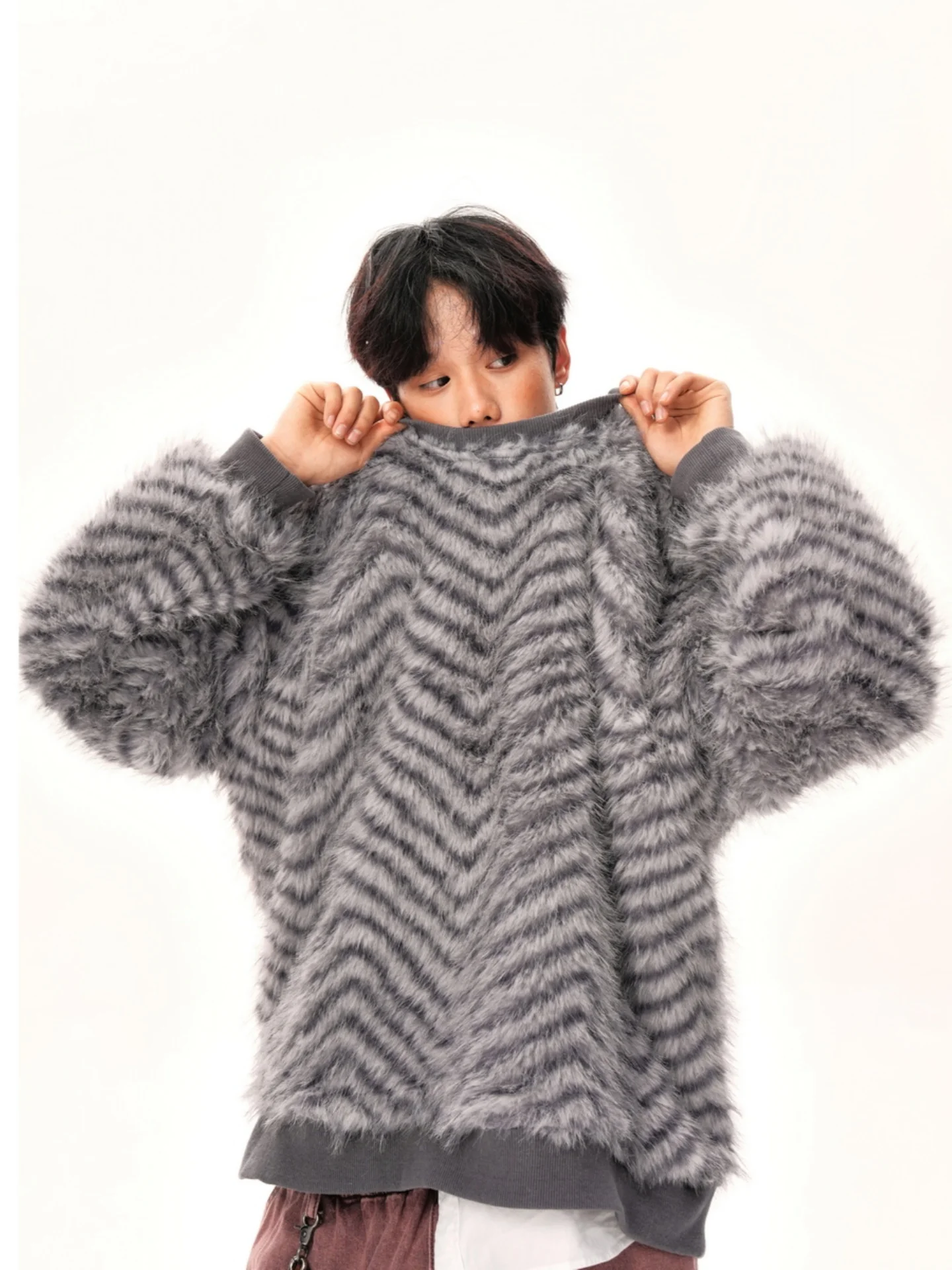 Американский утепленный полосатый свитшот с цветовыми блоками, унисекс, осенне-зимний, модный, высококачественный, вязаный, в стиле кэжуал
Американский утепленный полосатый свитшот с цветовыми блоками, унисекс, осенне-зимний, модный, высококачественный, вязаный, в стиле кэжуал