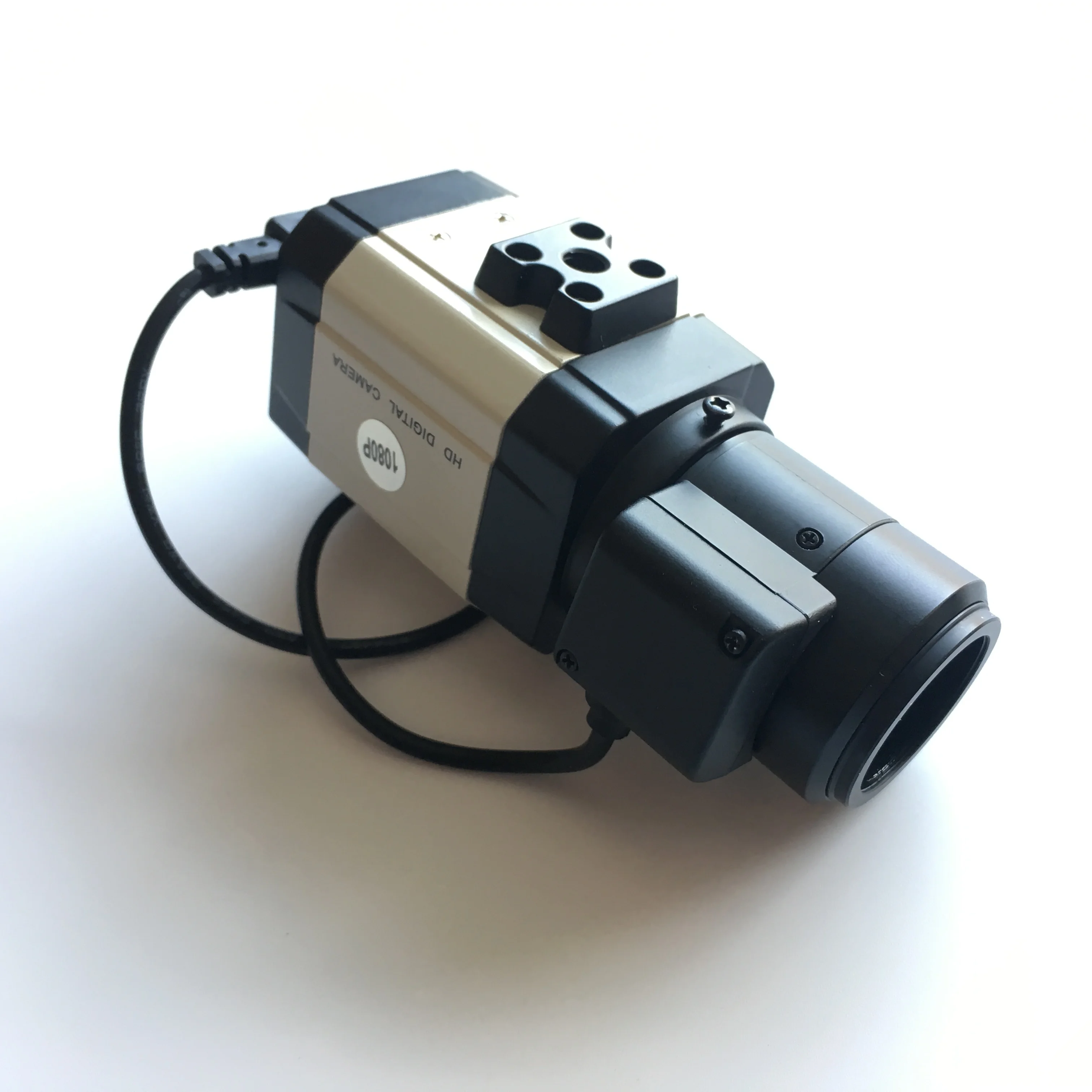 Объектив 960 Sony 2,8 H, 700TVL, 3 Мп, HD,-12 мм, ручной фокус, зум, для видеонаблюдения
Объектив 960 Sony 2,8 H, 700TVL, 3 Мп, HD,-12 мм, ручной фокус, зум, для видеонаблюдения