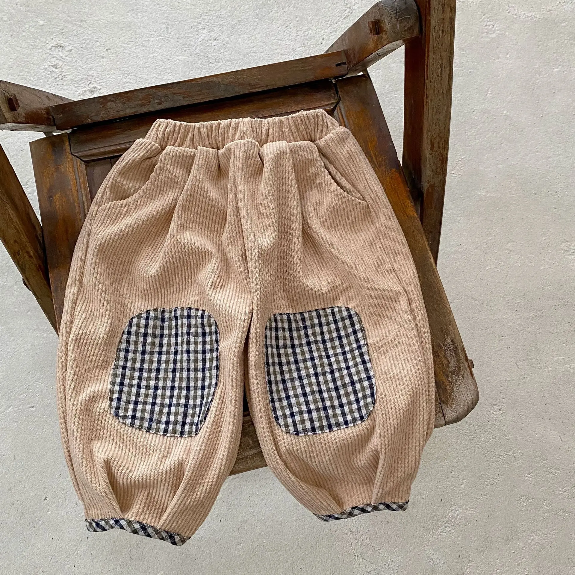 New autumn baby clothes for 0-3 years old, corduroy plaid patch leggings for boys and girls, all-match long pants
New autumn baby clothes for 0-3 years old, corduroy plaid patch leggings for boys and girls, all-match long pants