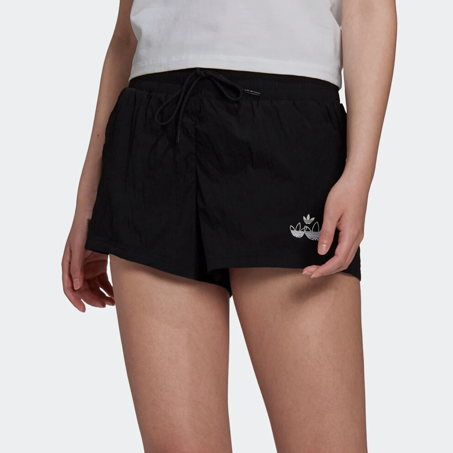 Официальные аутентичные оригинальные женские свободные модные классические шорты на шнуровке Adidas H17937
Официальные аутентичные оригинальные женские свободные модные классические шорты на шнуровке Adidas H17937