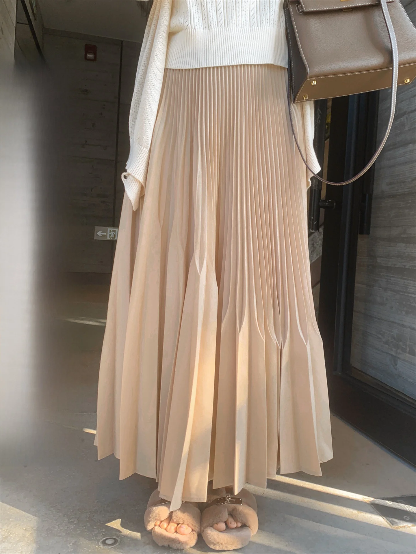 TheWangs Holiday Style Maxi Skirt Women's High Waist Loose Fit Casual Polyester Fibre Gored Skirts Spring 2026 Collection
TheWangs Holiday Style Maxi Skirt Women's High Waist Loose Fit Casual Polyester Fibre Gored Skirts Spring 2026 Collection