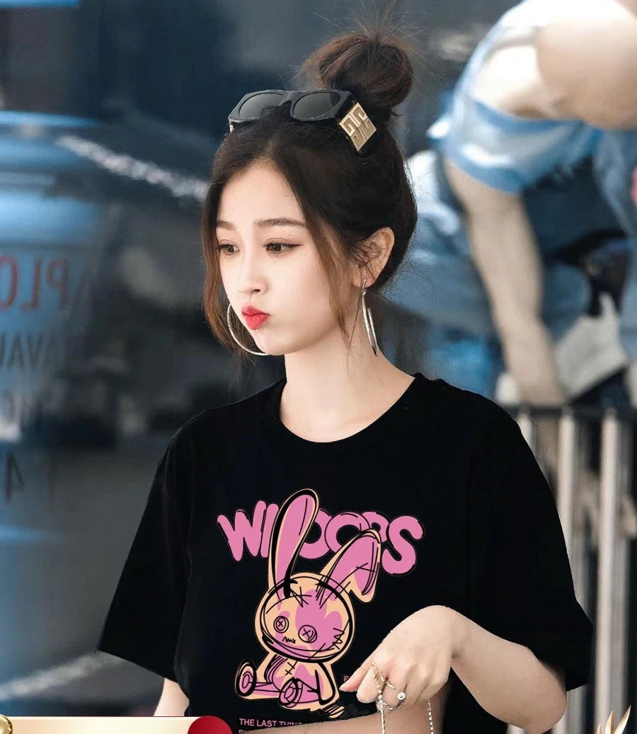Plus Size Star Same Women's Summer Wear 2025 New Black Short-sleeved T-shirt Oversize Design Niche Trendy Top Roupas Femininas
Plus Size Star Same Women's Summer Wear 2025 New Black Short-sleeved T-shirt Oversize Design Niche Trendy Top Roupas Femininas