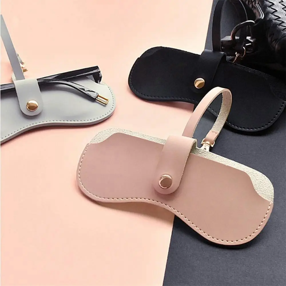 Glasses Case PU Leather With Keychain Eyewear Bag Eyeglass Hard Box Spectacle Case Sunglasses Case Glasses Box Glasses Clip
Glasses Case PU Leather With Keychain Eyewear Bag Eyeglass Hard Box Spectacle Case Sunglasses Case Glasses Box Glasses Clip