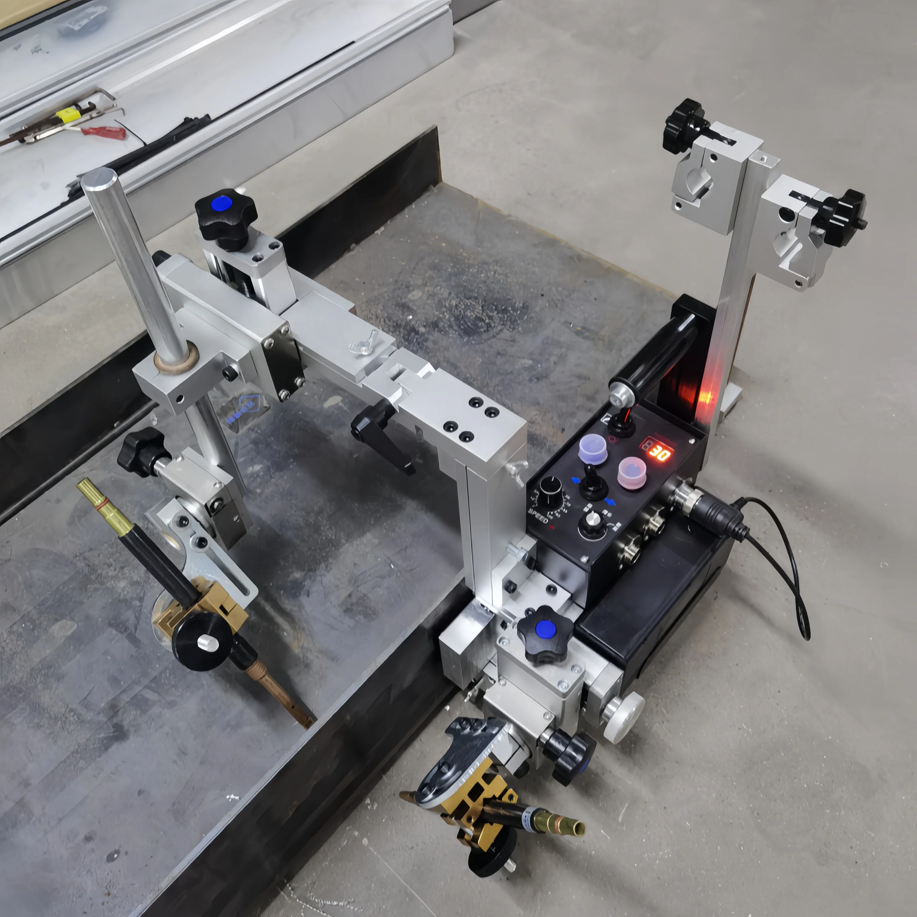 Универсальное сварочное оборудование KA-H5T с боковым всасыванием и филе, портативный сварочный робот Mig, сварочная тележка CO2 для I-Beams
Универсальное сварочное оборудование KA-H5T с боковым всасыванием и филе, портативный сварочный робот Mig, сварочная тележка CO2 для I-Beams